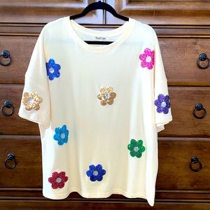 NWT Peach Love Short Sleeve with Sequin Flowers Size Small